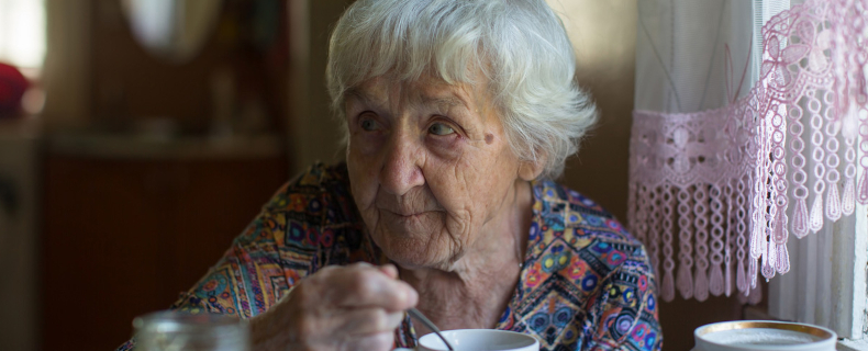 eating with missing teeth